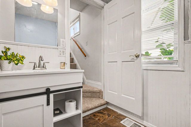 133 E Morrill Avenue, Columbus, OH 43207
