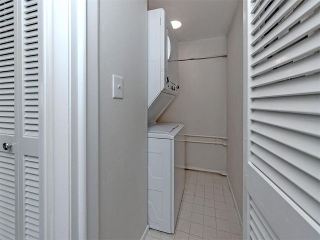 808 CAPRI ISLES BLVD 111, Venice, FL 34292