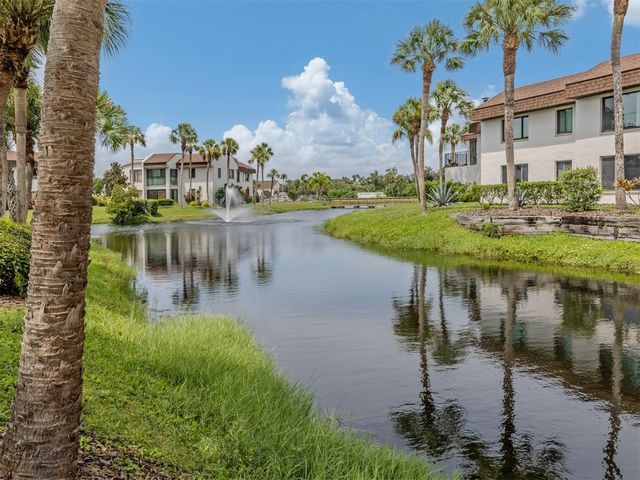 808 CAPRI ISLES BLVD 111, Venice, FL 34292