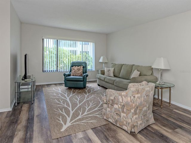 808 CAPRI ISLES BLVD 111, Venice, FL 34292