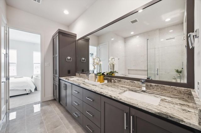 2121 Emancipation Avenue, Houston, TX 77003