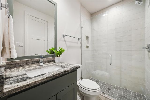 2121 Emancipation Avenue, Houston, TX 77003