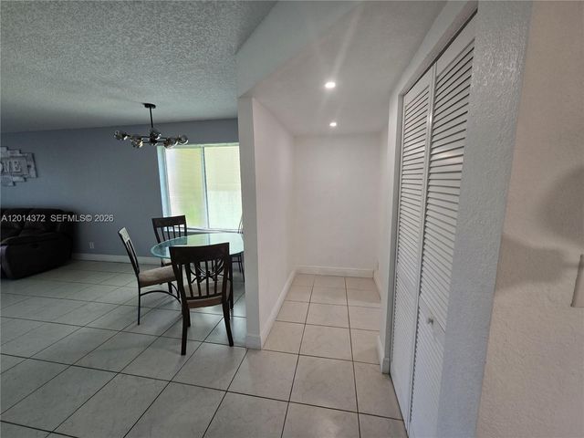 1001 Coral Club Dr 1001, Coral Springs, FL 33071