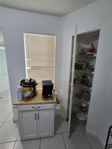 1001 Coral Club Dr 1001, Coral Springs, FL 33071