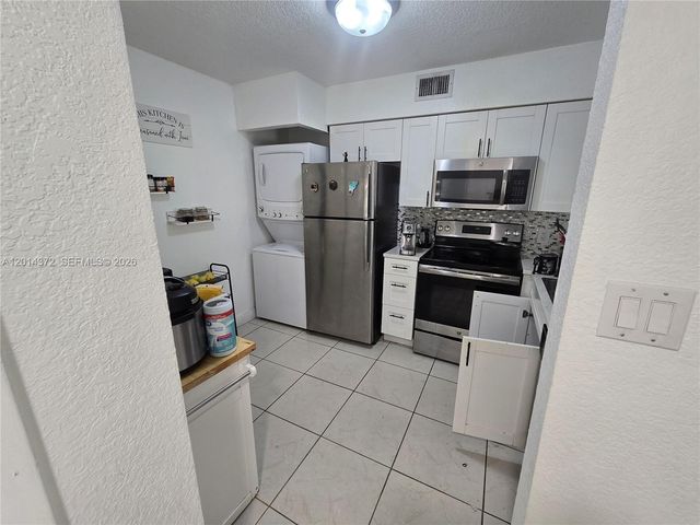 1001 Coral Club Dr 1001, Coral Springs, FL 33071