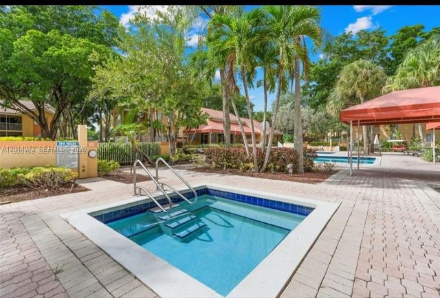 1001 Coral Club Dr 1001, Coral Springs, FL 33071