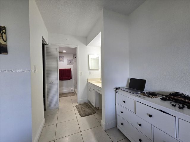 1001 Coral Club Dr 1001, Coral Springs, FL 33071