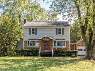 26 Elsom Parkway, South Burlington, VT 05403