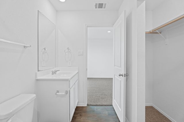 127 Safflower DR, Uhland, TX 78640