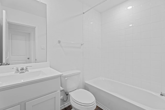 127 Safflower DR, Uhland, TX 78640