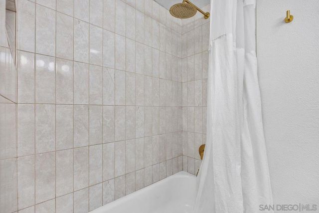 6903 Quail Place Unit G, Carlsbad, CA 92009