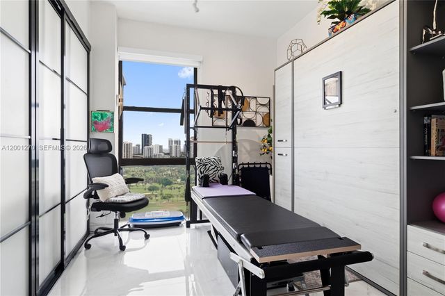 20301 W Country Club Dr PH24, Aventura, FL 33180