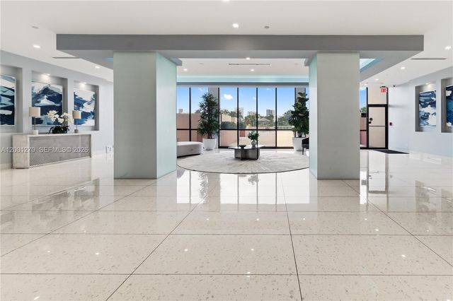 20301 W Country Club Dr PH24, Aventura, FL 33180