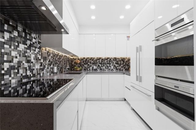 20301 W Country Club Dr PH24, Aventura, FL 33180