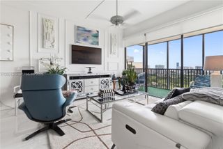 20301 W Country Club Dr PH24, Aventura, FL 33180