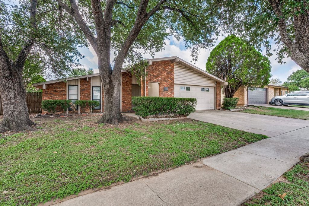 1617 Whittenburg Drive, Fort Worth, TX 76134 — exterior