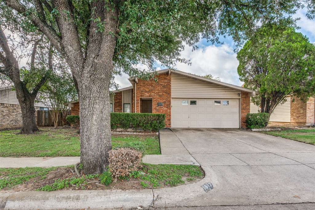 1617 Whittenburg Drive, Fort Worth, TX 76134 — photo 2