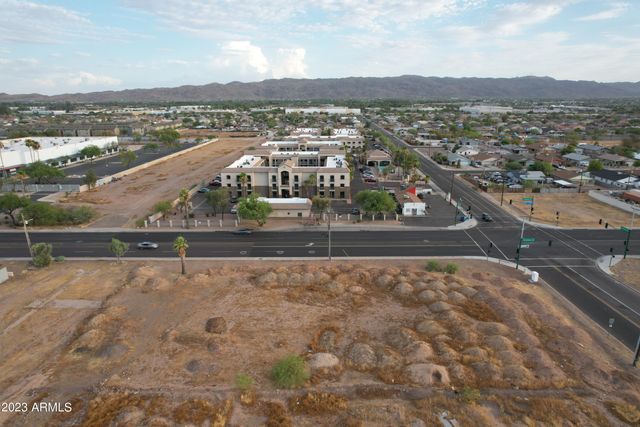 2804 E BROADWAY Road -, Phoenix, AZ 85040