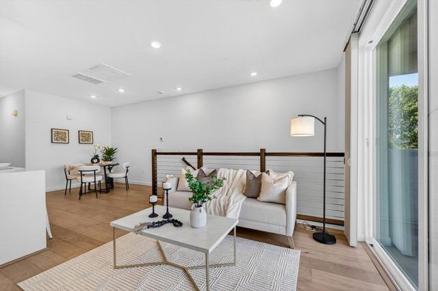 827 Redberry Way, San Jose, CA 95117