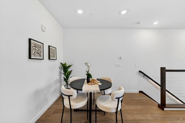 827 Redberry Way, San Jose, CA 95117