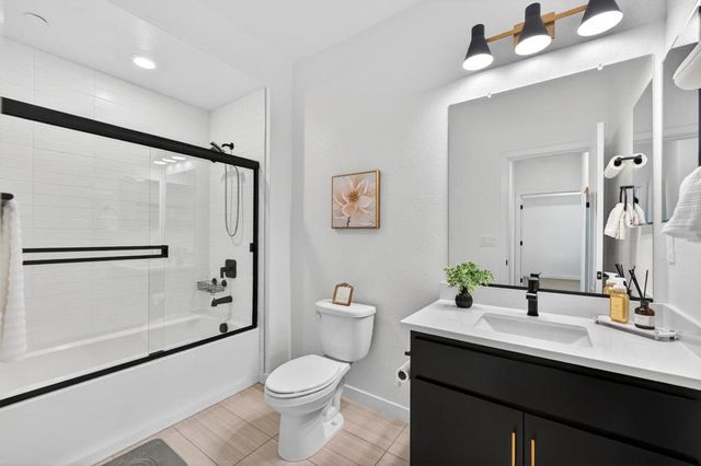 827 Redberry Way, San Jose, CA 95117