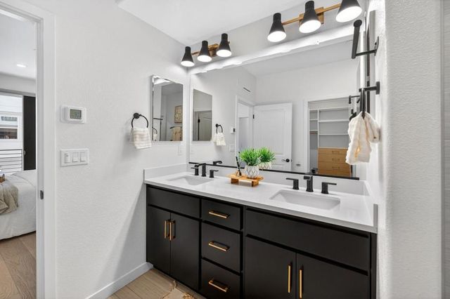 827 Redberry Way, San Jose, CA 95117