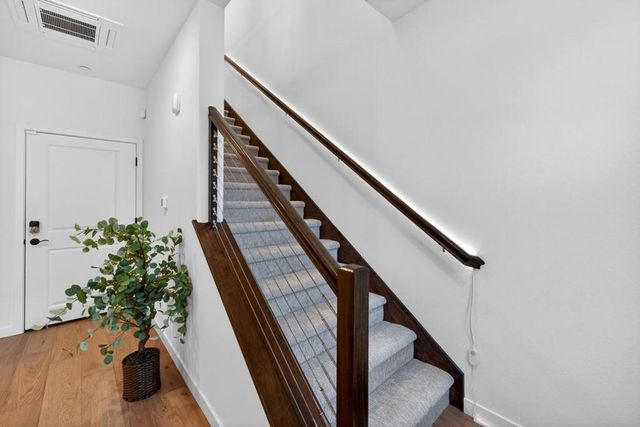 827 Redberry Way, San Jose, CA 95117