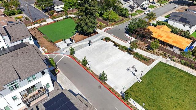 827 Redberry Way, San Jose, CA 95117