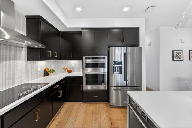827 Redberry Way, San Jose, CA 95117