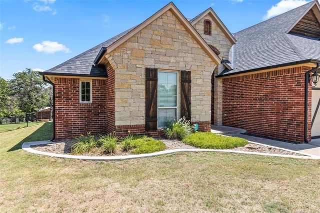 26808 Briar Oak Drive, Blanchard, OK 73010