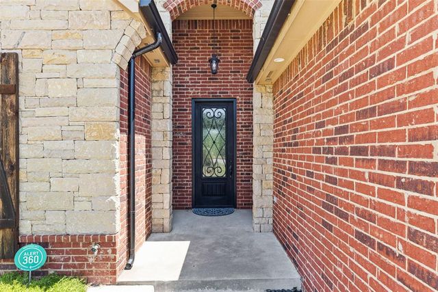 26808 Briar Oak Drive, Blanchard, OK 73010