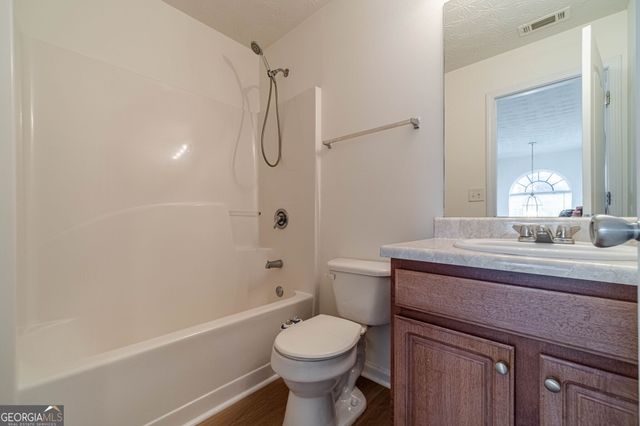 4523 Grove Lake Street, Loganville, GA 30052