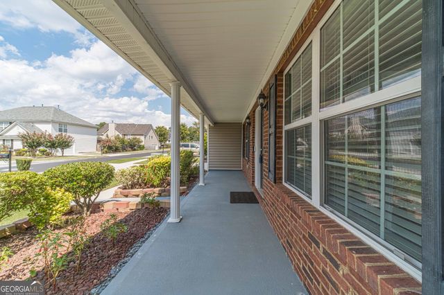 4523 Grove Lake Street, Loganville, GA 30052