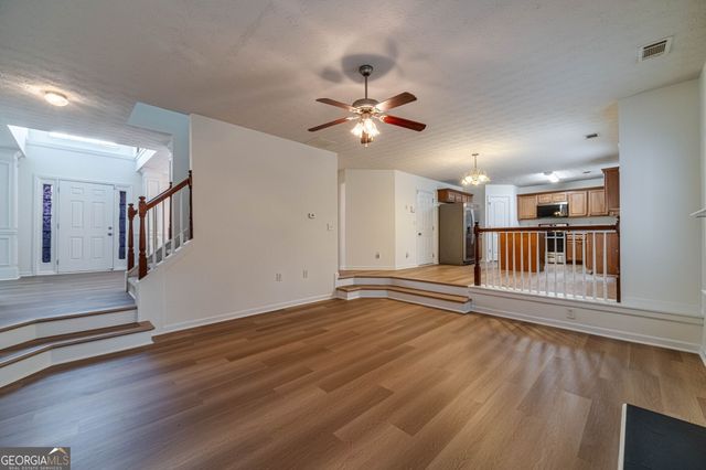 4523 Grove Lake Street, Loganville, GA 30052