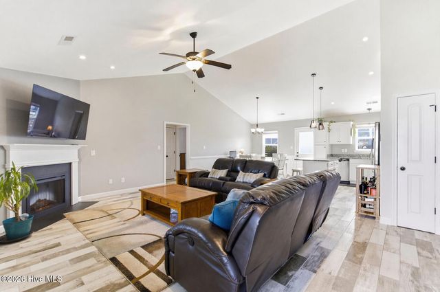 116 Bridgeport Drive, Sneads Ferry, NC 28460