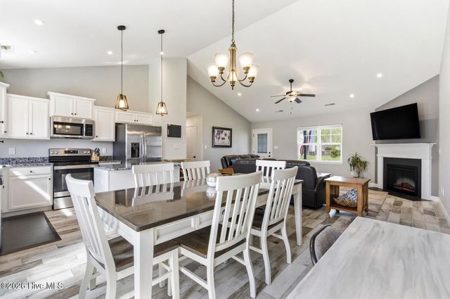 116 Bridgeport Drive, Sneads Ferry, NC 28460
