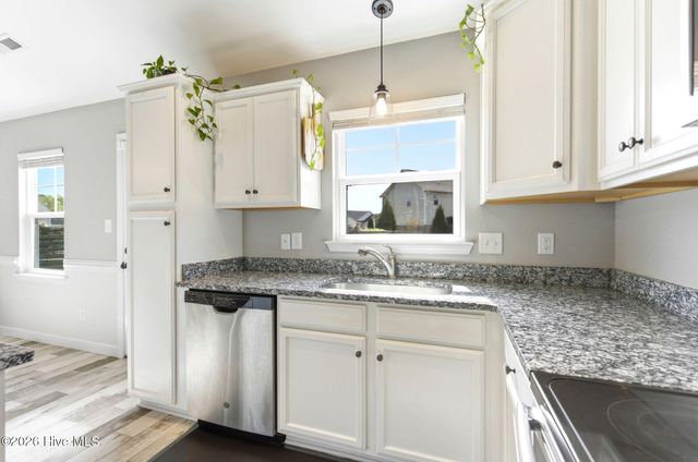 116 Bridgeport Drive, Sneads Ferry, NC 28460