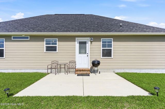 116 Bridgeport Drive, Sneads Ferry, NC 28460