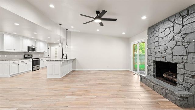 2212 Dover Drive, Edmond, OK 73034
