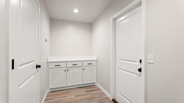 2212 Dover Drive, Edmond, OK 73034