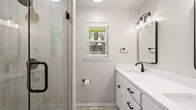 2212 Dover Drive, Edmond, OK 73034