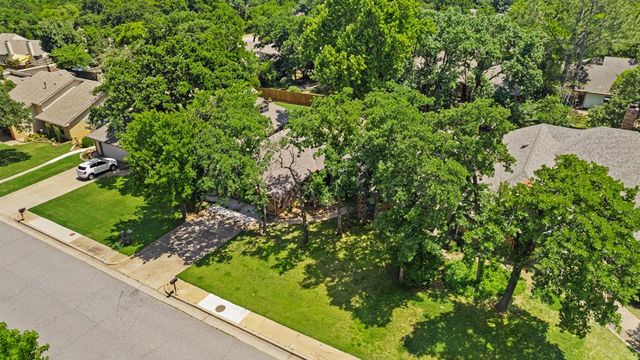 2212 Dover Drive, Edmond, OK 73034