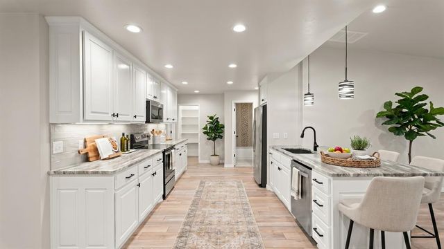 2212 Dover Drive, Edmond, OK 73034