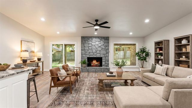 2212 Dover Drive, Edmond, OK 73034