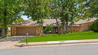 2212 Dover Drive, Edmond, OK 73034