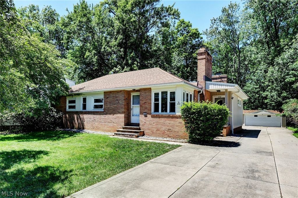 454 E 266th Street, Euclid, OH 44132