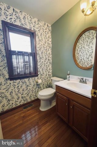 21 MEADOWVIEW DR, Elverson, PA 19520