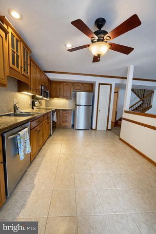 21 MEADOWVIEW DR, Elverson, PA 19520