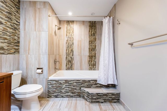 7920 Natoma Avenue, Burbank, IL 60459