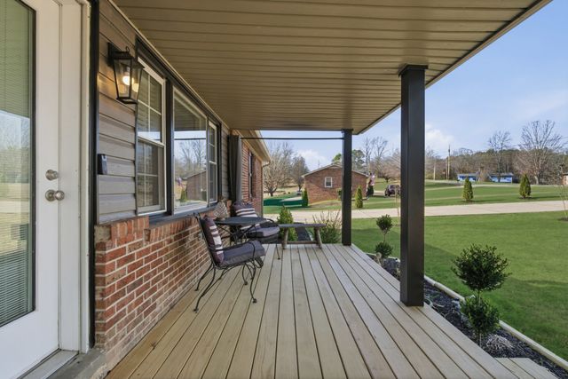 108 Saint James St, Charlotte, TN 37036